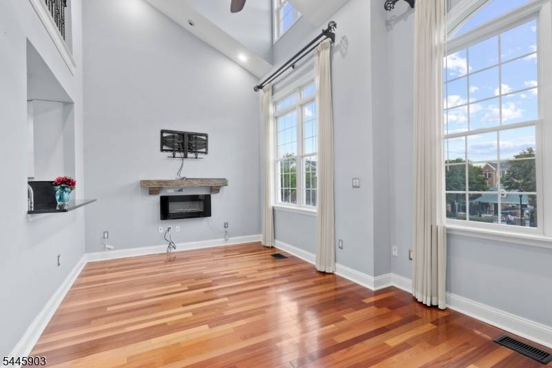 169 Price Ct, West New York Town, NJ 07093