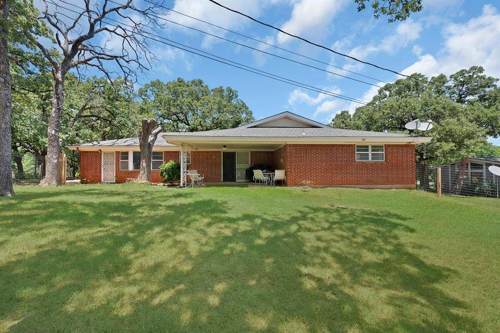 305 W Bethesda Road, Burleson, TX 76028