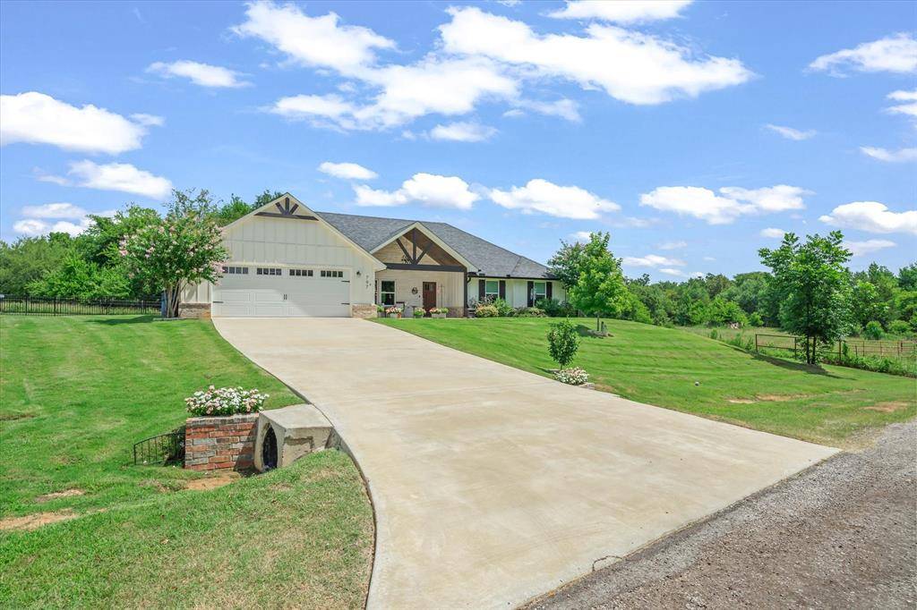 797 Oklahoma, Van, TX 75790