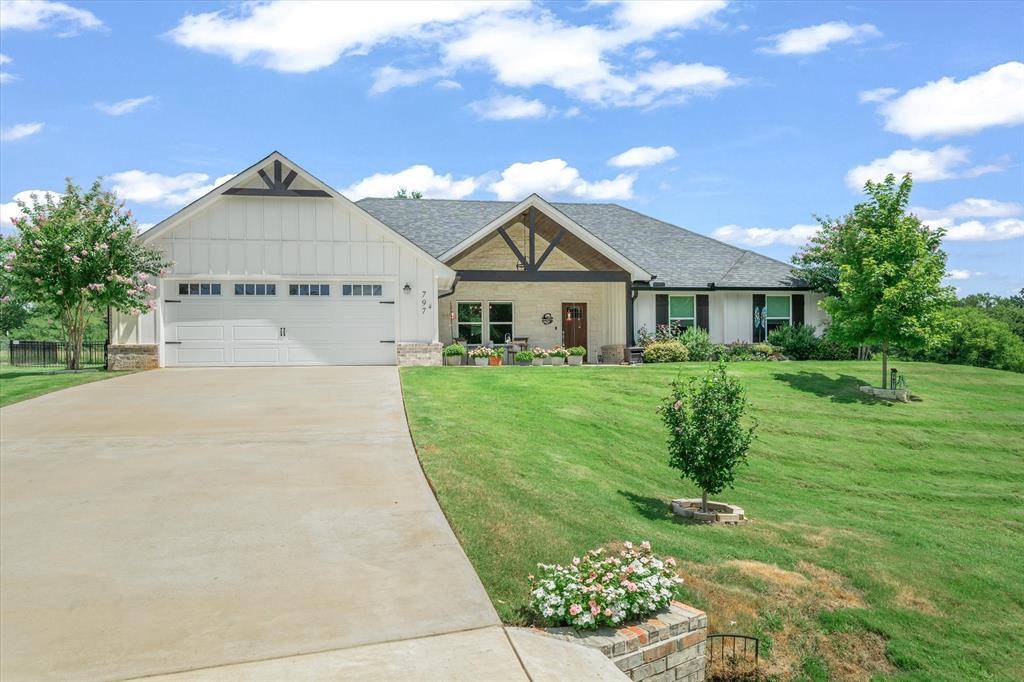 797 Oklahoma, Van, TX 75790