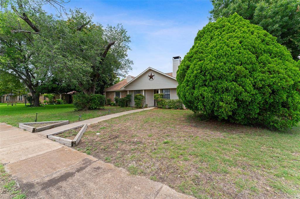 420 Whitney Street, Cedar Hill, TX 75104
