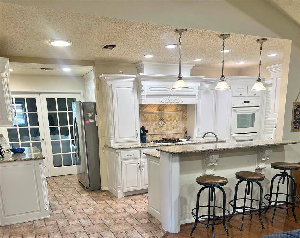 2626 Shoreline Drive, Sherman, TX 75092