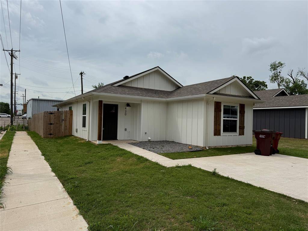 420 E 5th Street, Bonham, TX 75418
