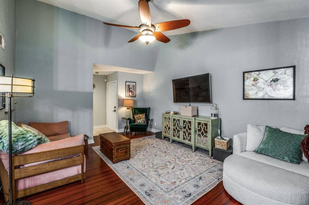1603 Marsh Lane #301, Carrollton, TX 75006