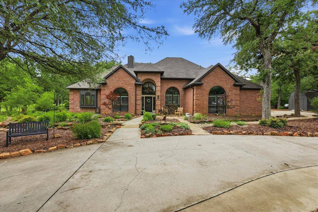 101 W Oak Shores Drive, Cross Roads, TX 76227