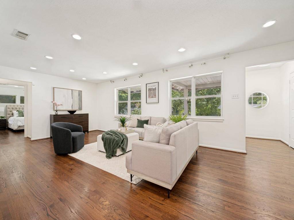 6632 Ridgemont Drive, Dallas, TX 75214