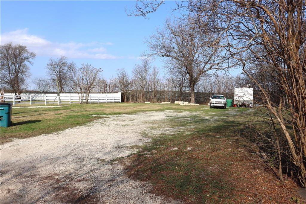 310 W Burleson, Mart, TX 76664