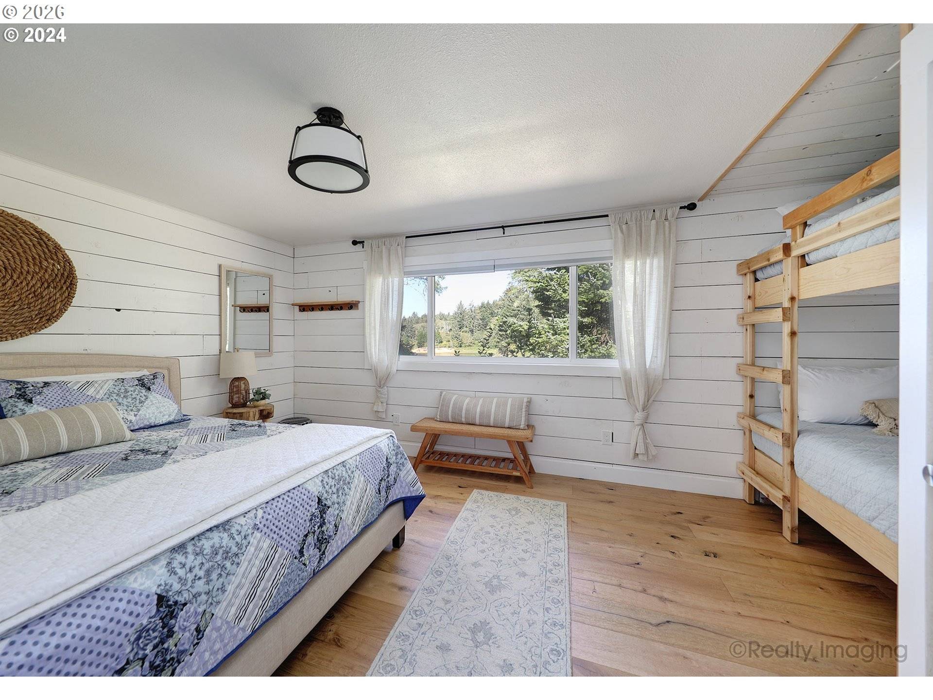 30900 SANDLAKE RD, Cloverdale, OR 97112
