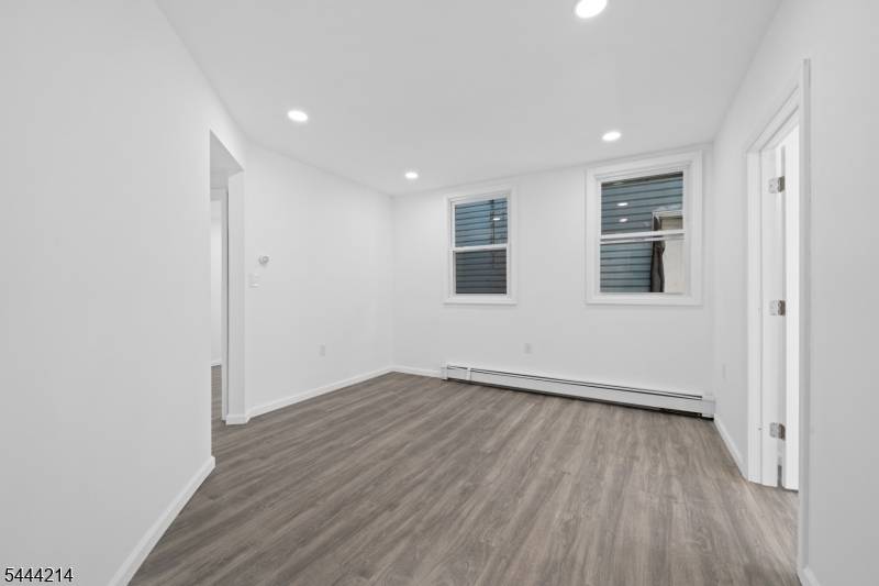 80 Wayne Ave, Paterson City, NJ 07522