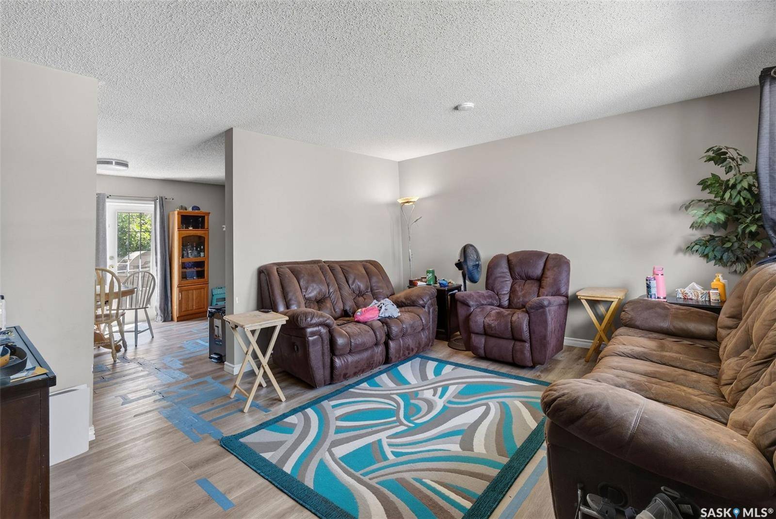 103-105 Davies ROAD, Saskatoon, SK S7K 7L4