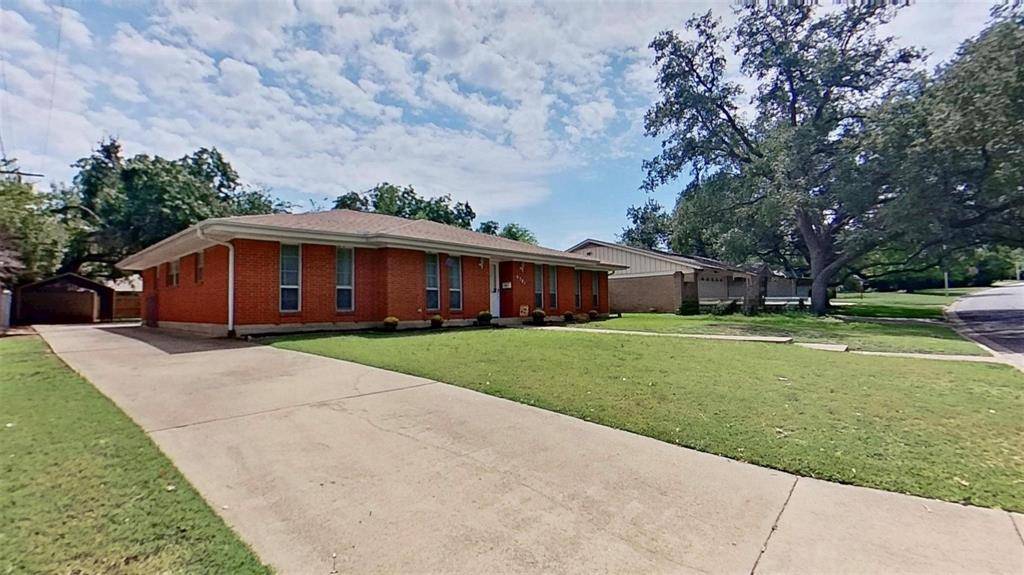 6301 Wrigley Way, Fort Worth, TX 76133