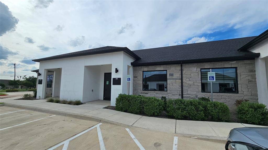 3951 Alma Road #202, Mckinney, TX 75070