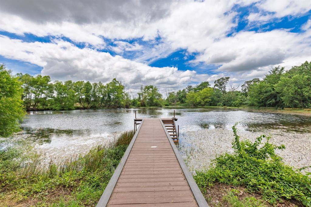 609 County Road 2421, Como, TX 75431