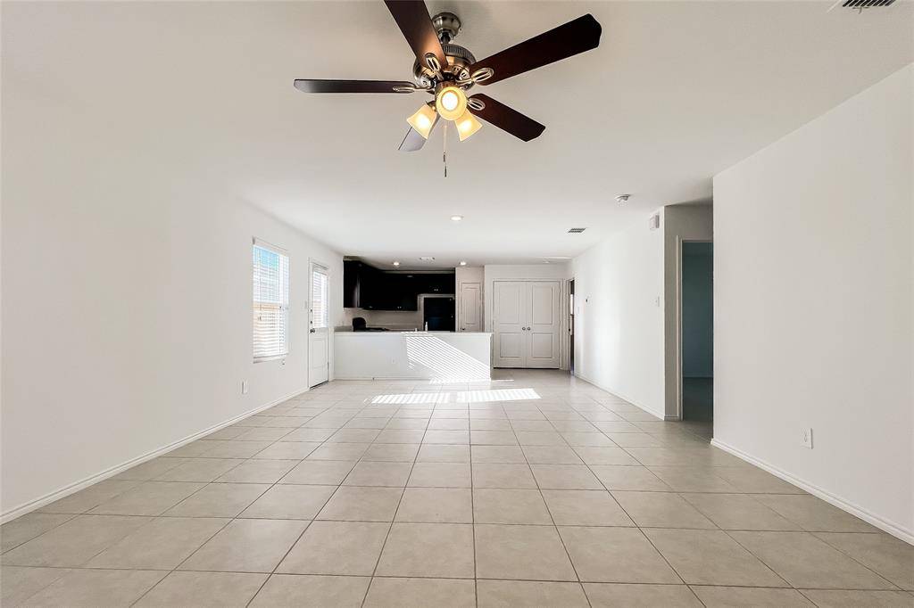 2961 Wallace Wells Court, Crandall, TX 75114