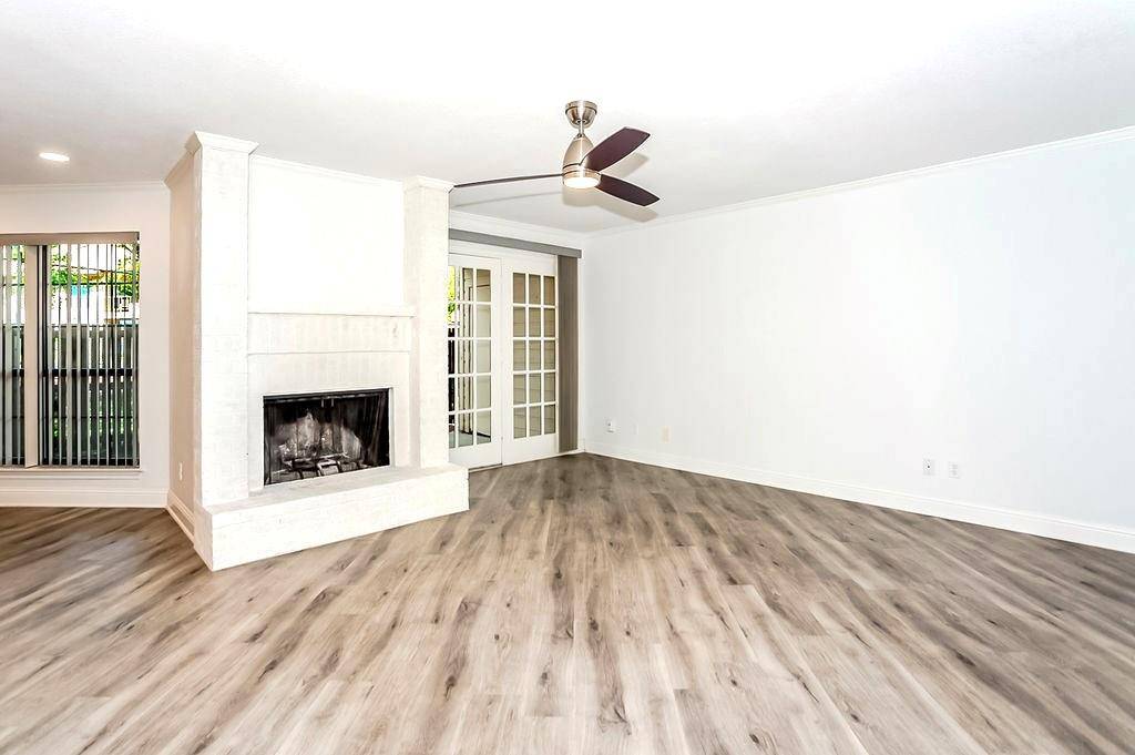 16301 Ledgemont Lane #101, Addison, TX 75001