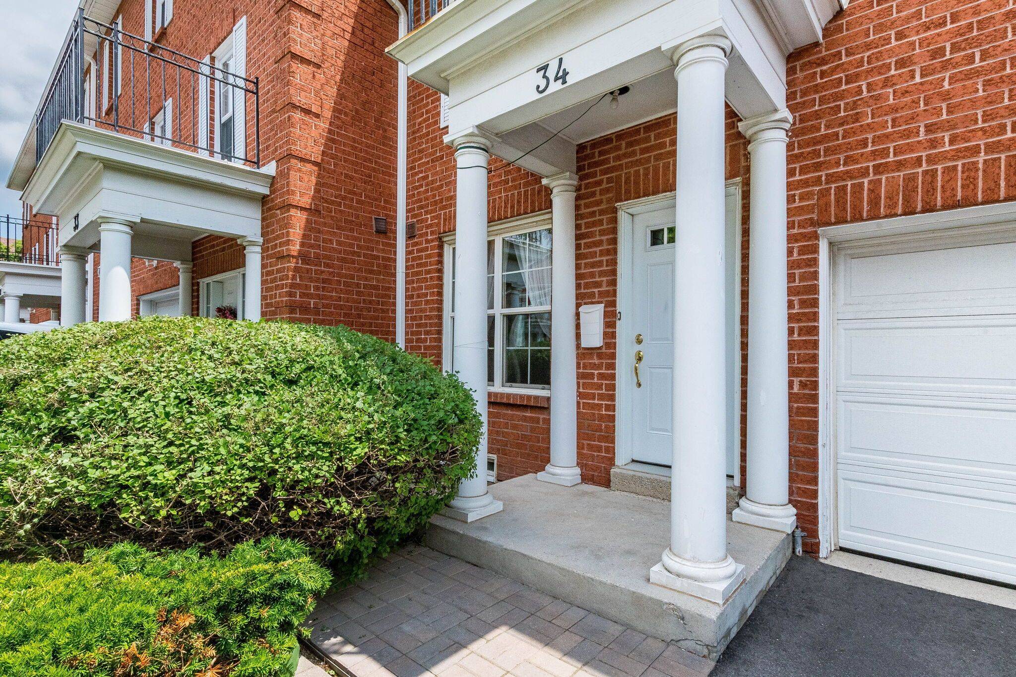 34 Stornwood CT #34, Brampton, ON L6W 4H8