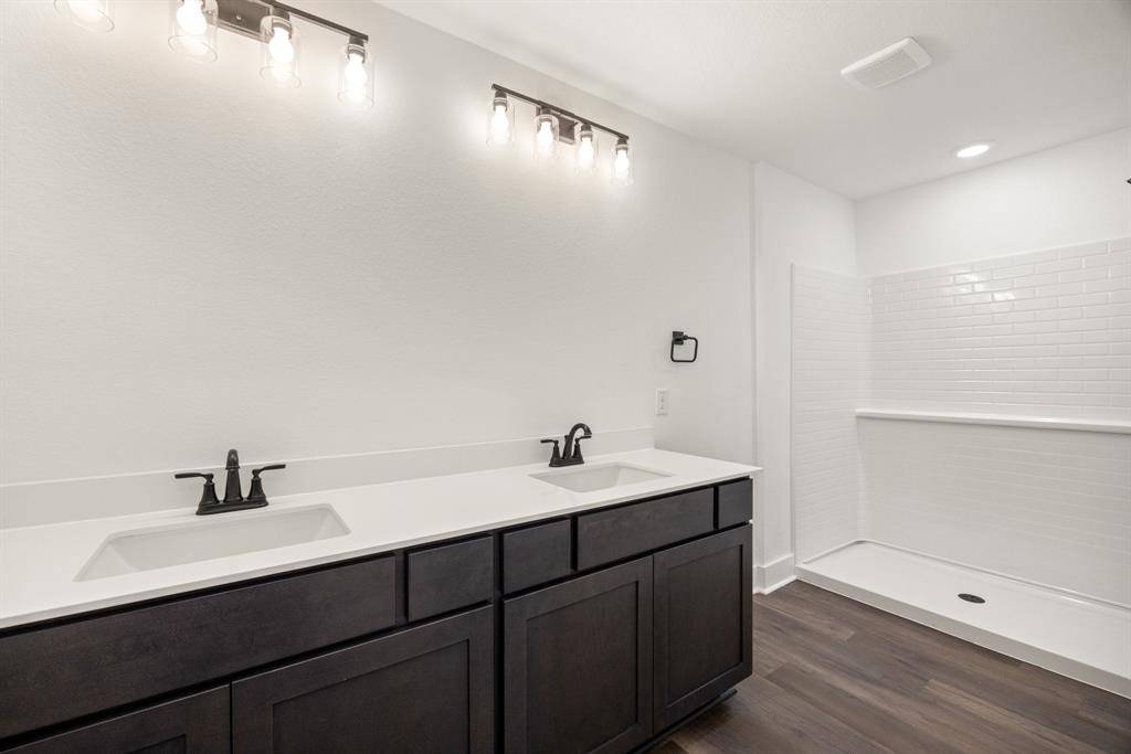 465 Peace Lily Way, Tolar, TX 76476