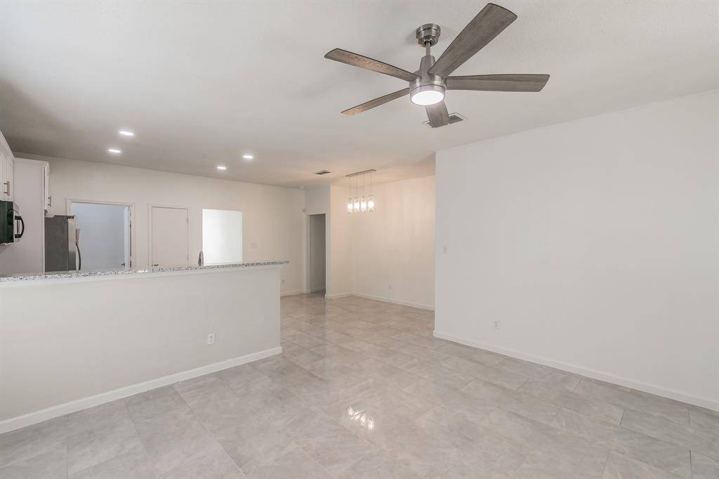 4333 Park Creek Circle N, Fort Worth, TX 76137