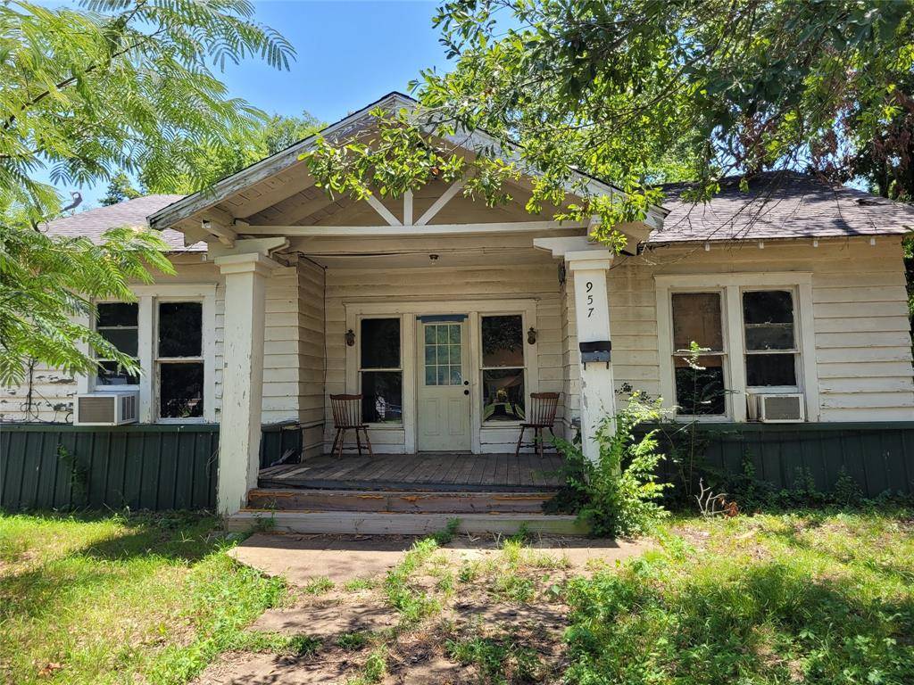 957 SE 6TH, Paris, TX 75460