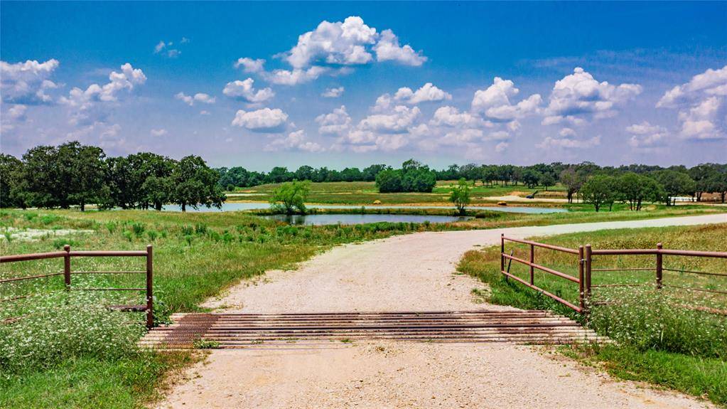 1789 Brumelow Road, Whitesboro, TX 76273