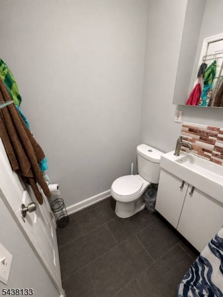 697 1/2 N 5Th St, Newark City, NJ 07107