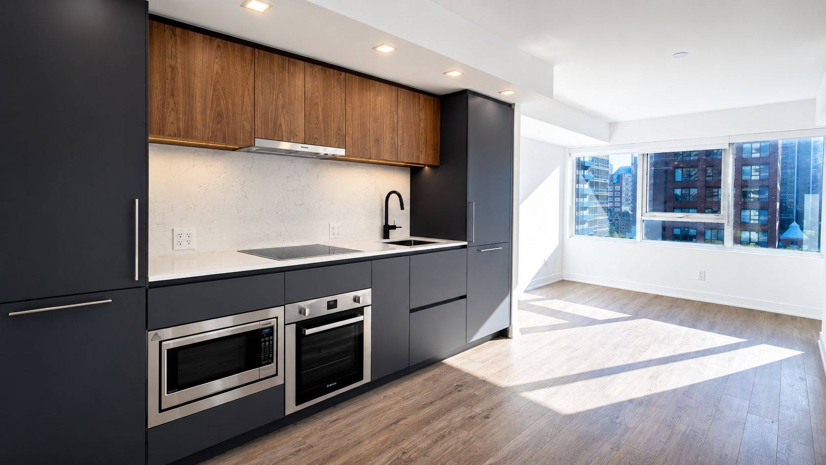 609 Sherbourne ST #1003, Toronto C08, ON M4X 0A4