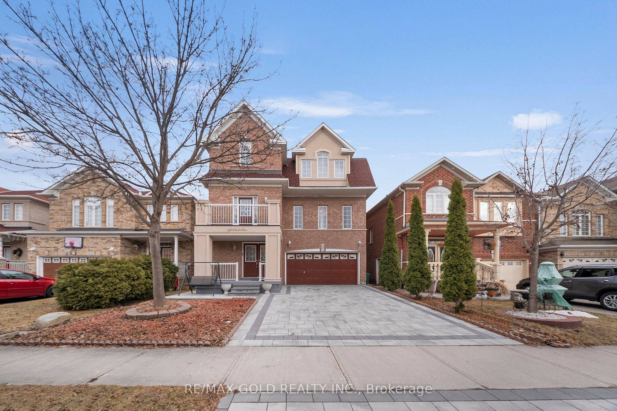 23 Pathmaster RD, Brampton, ON L6P 2G8