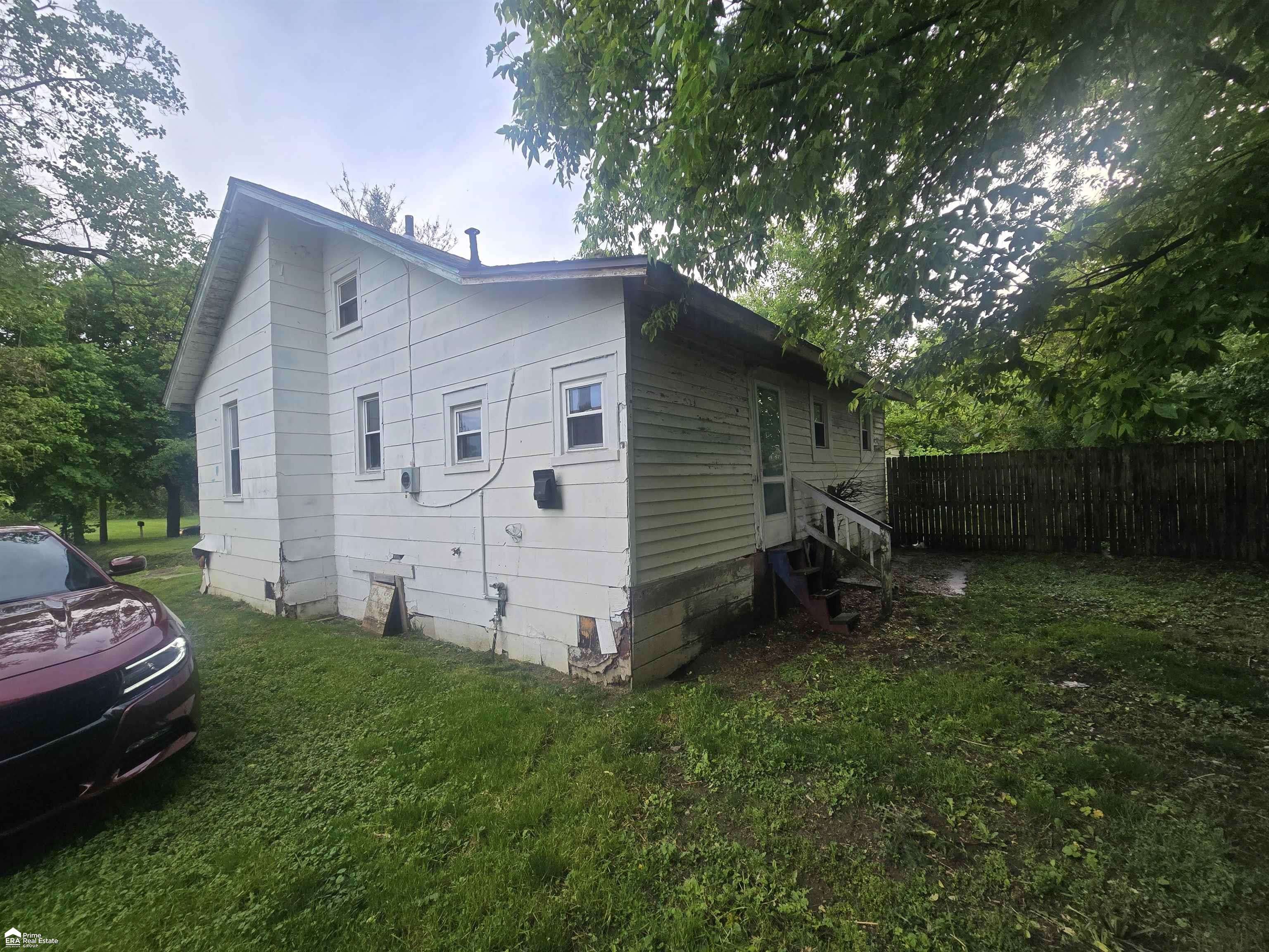 2429 Delaware ST, Flint, MI 48506