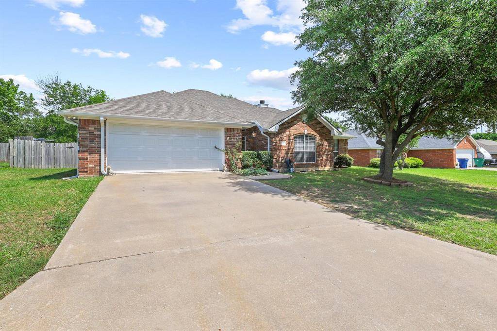 210 Bryant Street, Pottsboro, TX 75076