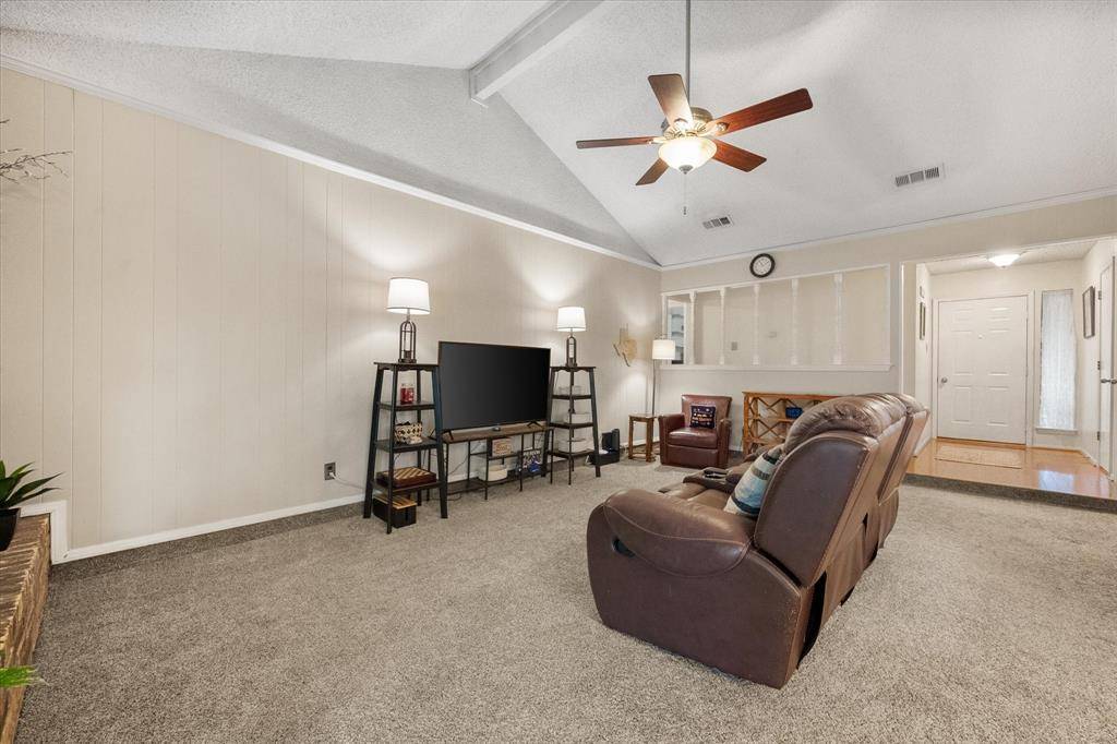 2709 Blue Quail Drive, Arlington, TX 76017