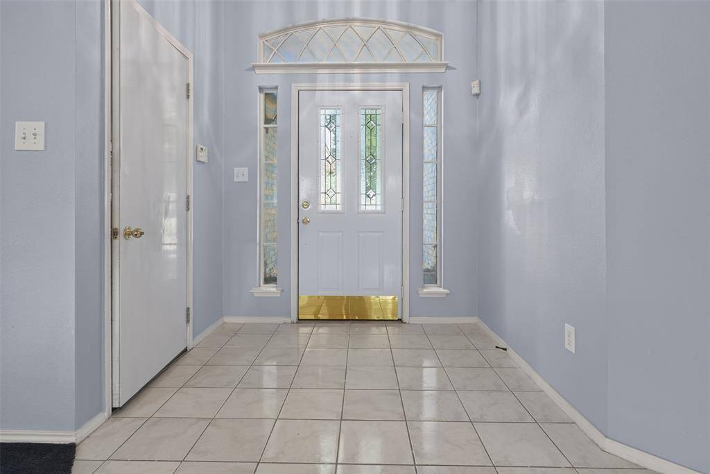1005 Wilderness Trail, Crowley, TX 76036