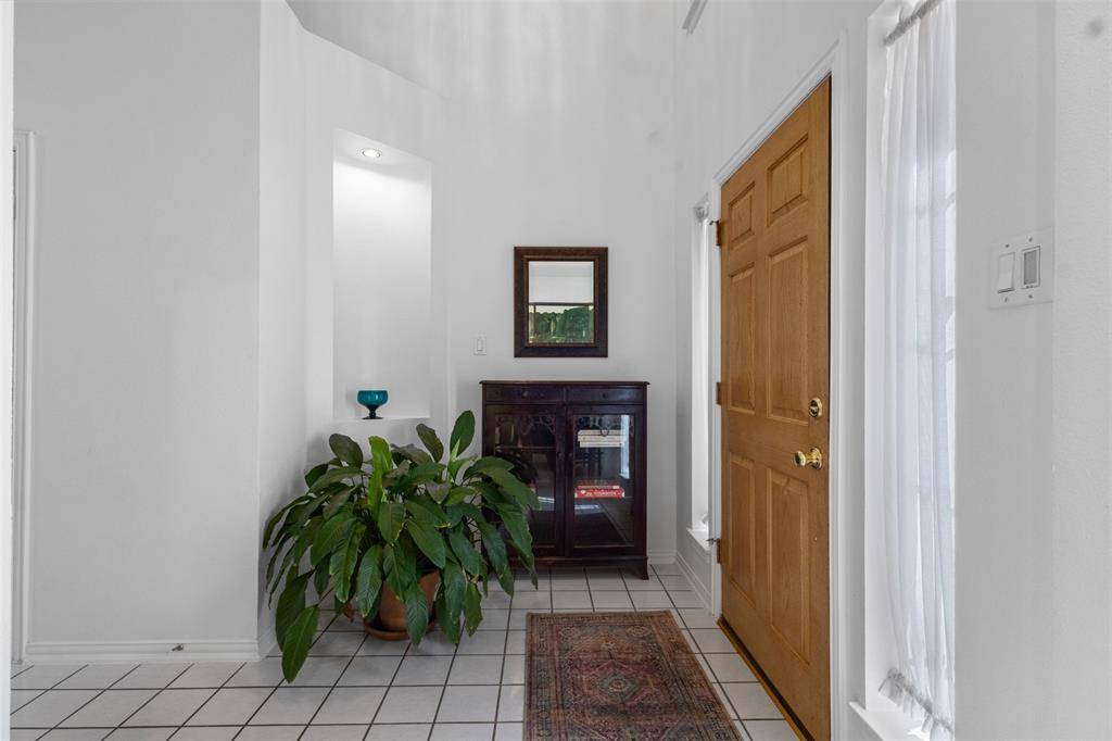 332 Kahala Drive, Dallas, TX 75218