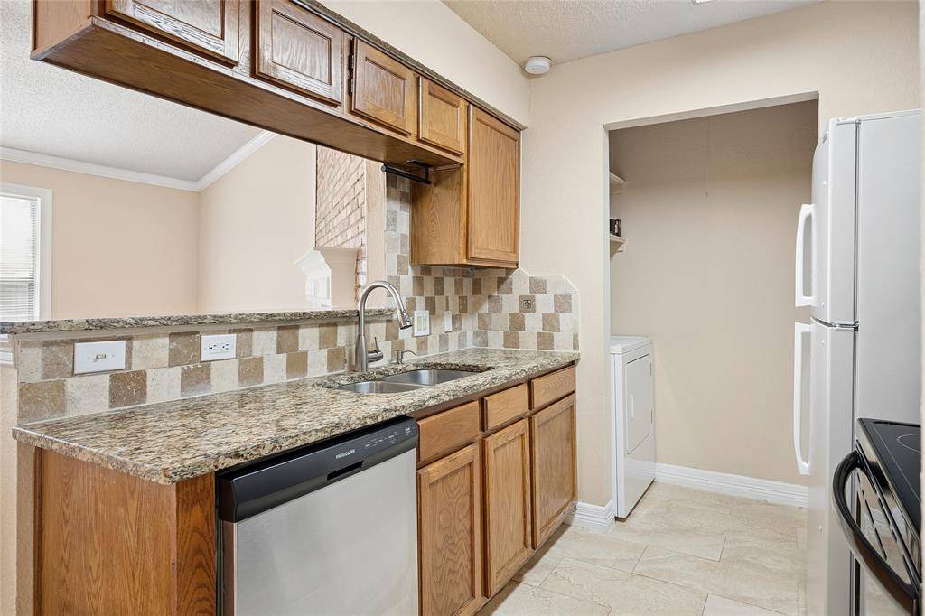 2400 Jupiter Road #B9, Plano, TX 75074