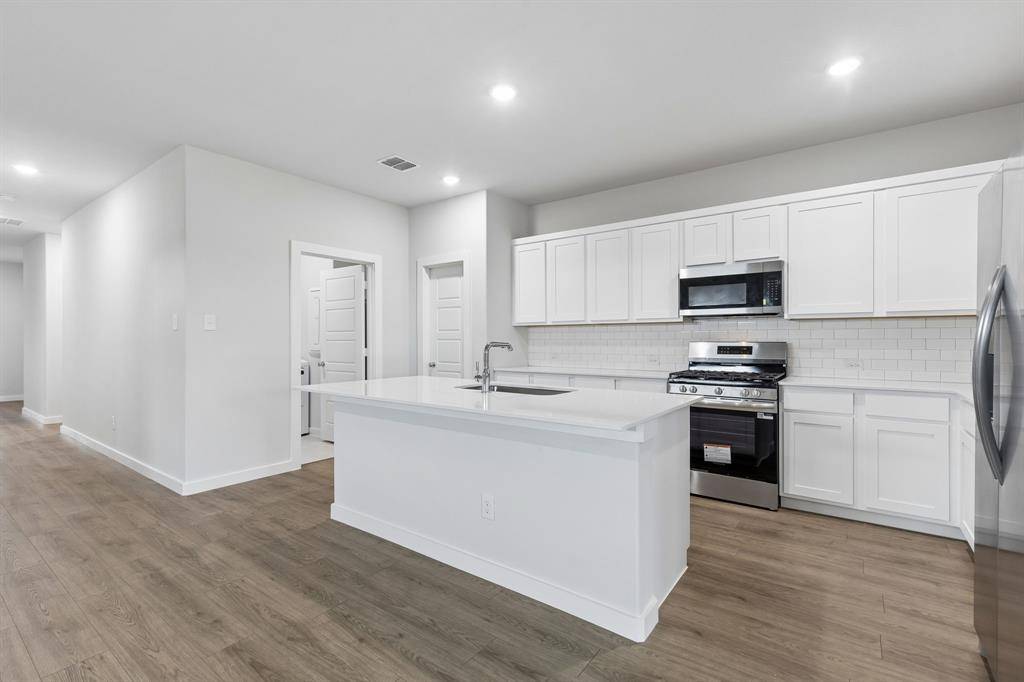 142 Sunset Canyon Drive, Lavon, TX 75166