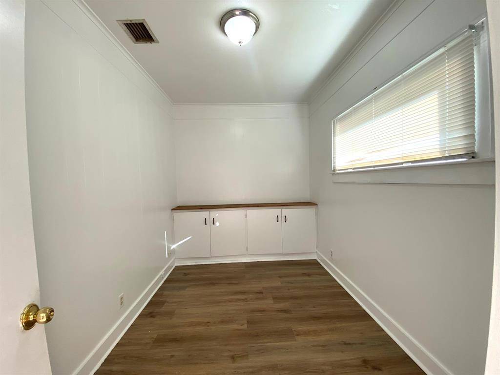1331 S Travis Street, Sherman, TX 75090
