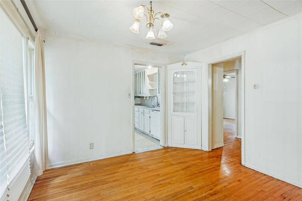 3825 Byers Avenue, Fort Worth, TX 76107