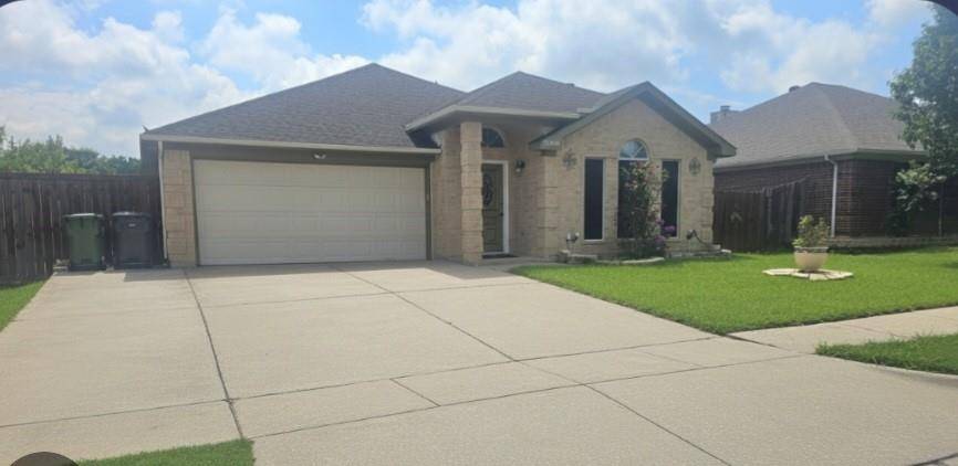 5905 Rising Meadow Drive, Arlington, TX 76018