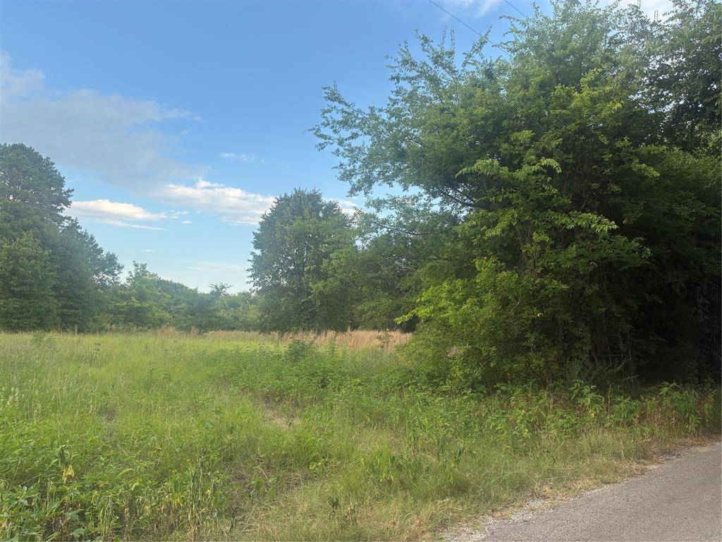 910 VZCR 3119 Road, Edgewood, TX 75117
