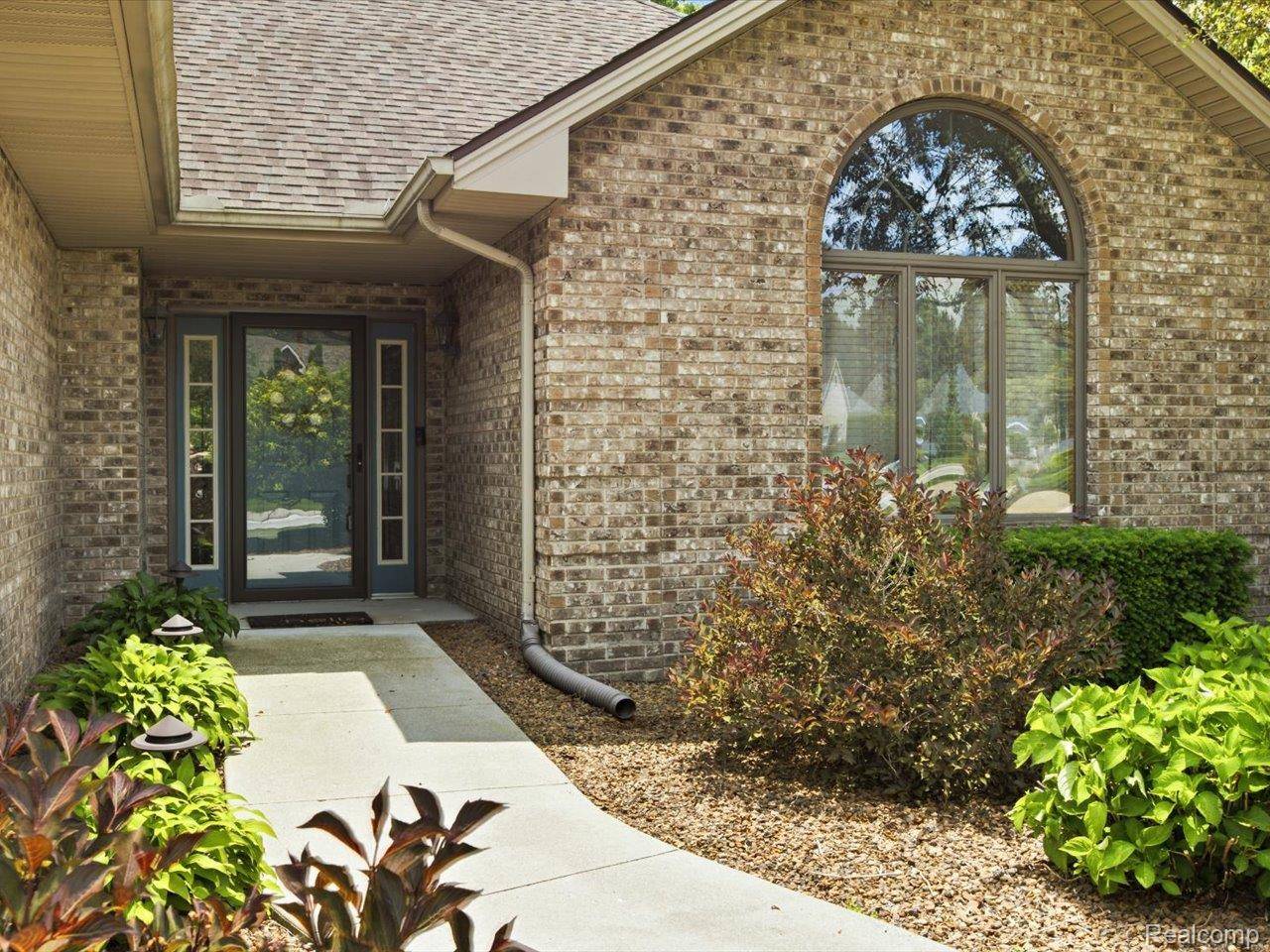 2837 Shorewood BLVD, Fort Gratiot Charter Township, MI 48059