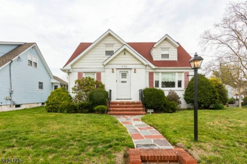 2100 Orchard Ter, Linden City, NJ 07036