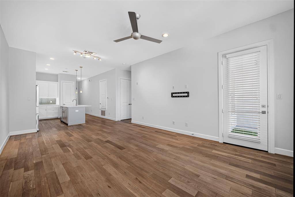 5015 Meridian Lane #2102, Addison, TX 75001