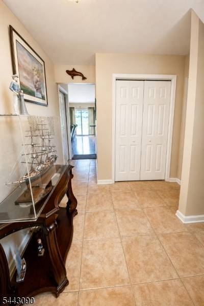 6 Peachtree Ln, Hardyston Twp., NJ 07419