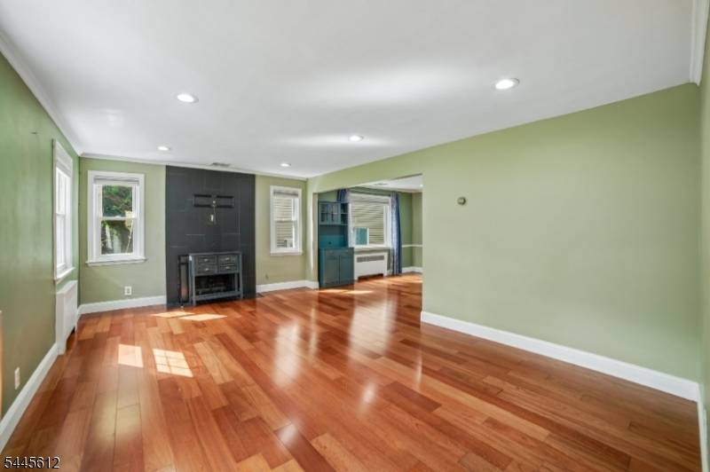 47 W Lawn Rd, Livingston Twp., NJ 07039