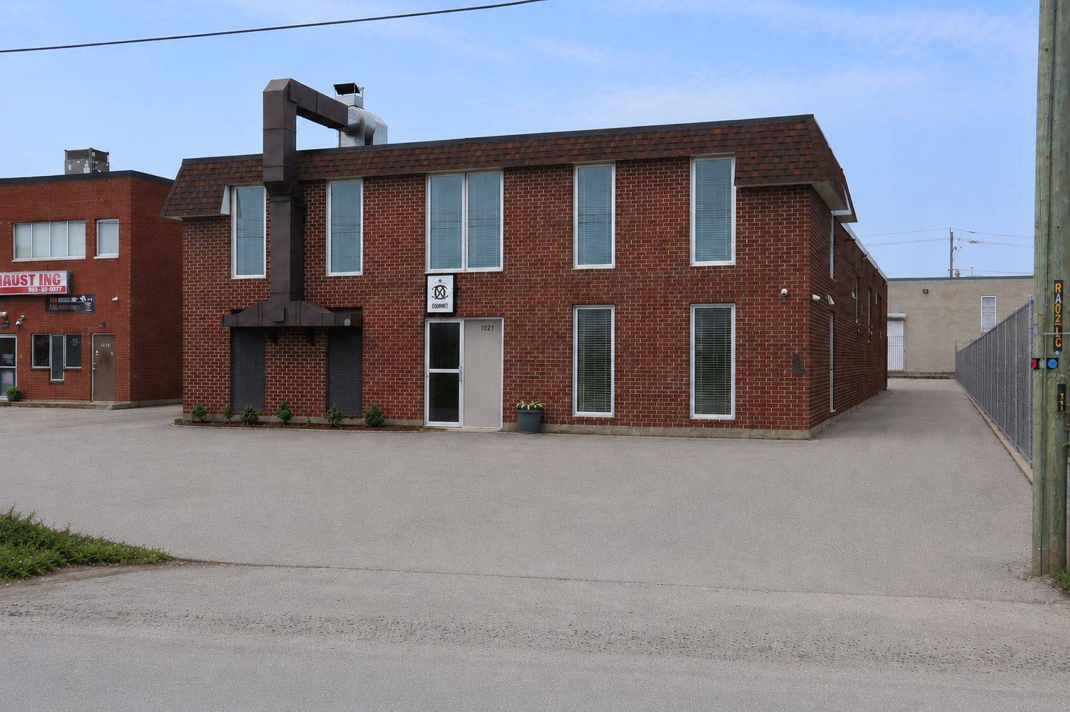 1021 Industry ST, Oakville, ON L6J 2X3