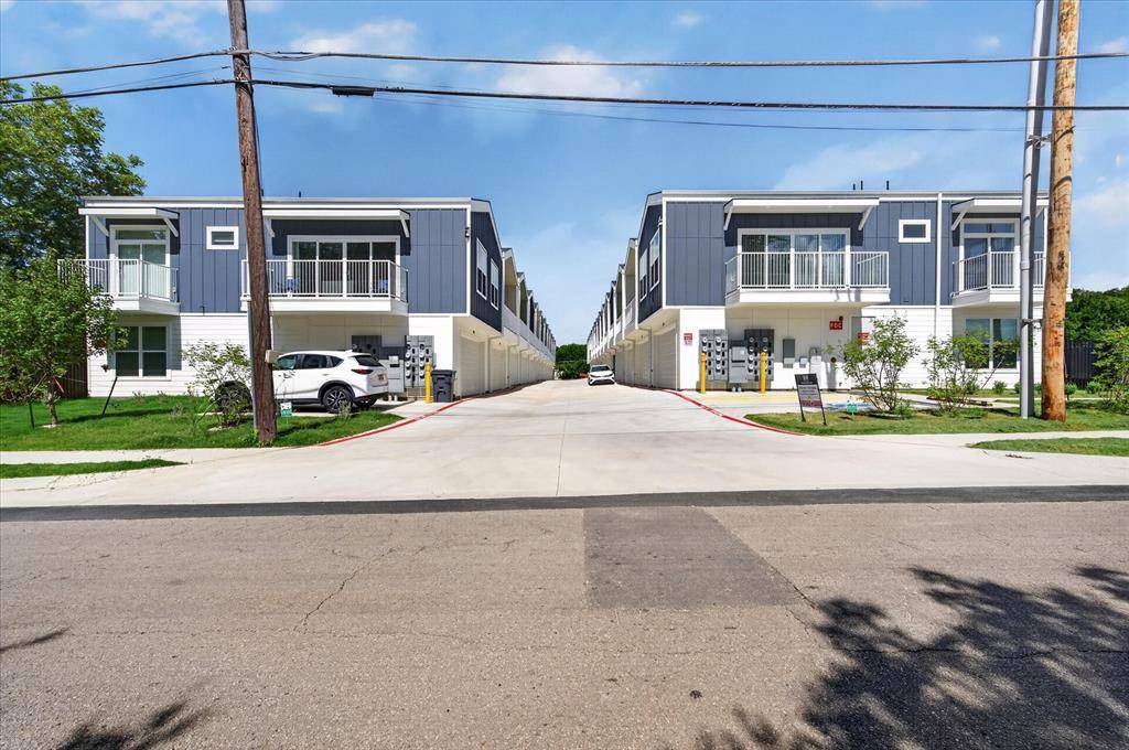 2925 Spruce Valley Lane #404, Dallas, TX 75233