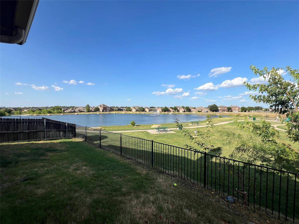 12404 Woods Edge Trail, Fort Worth, TX 76244