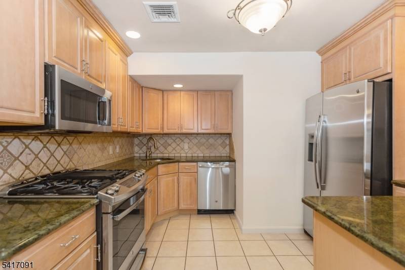 130 N 7Th St, Saddle Brook Twp., NJ 07663
