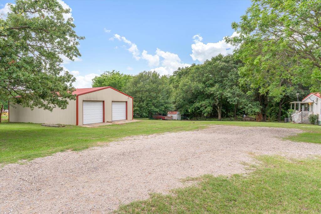 9556 County Road 2400, Quinlan, TX 75474