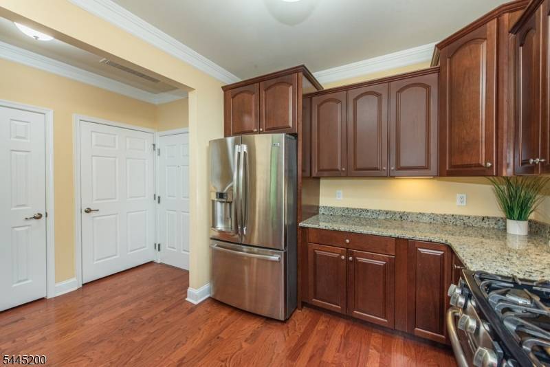 1305 Hale Dr #305, Rockaway Twp., NJ 07885