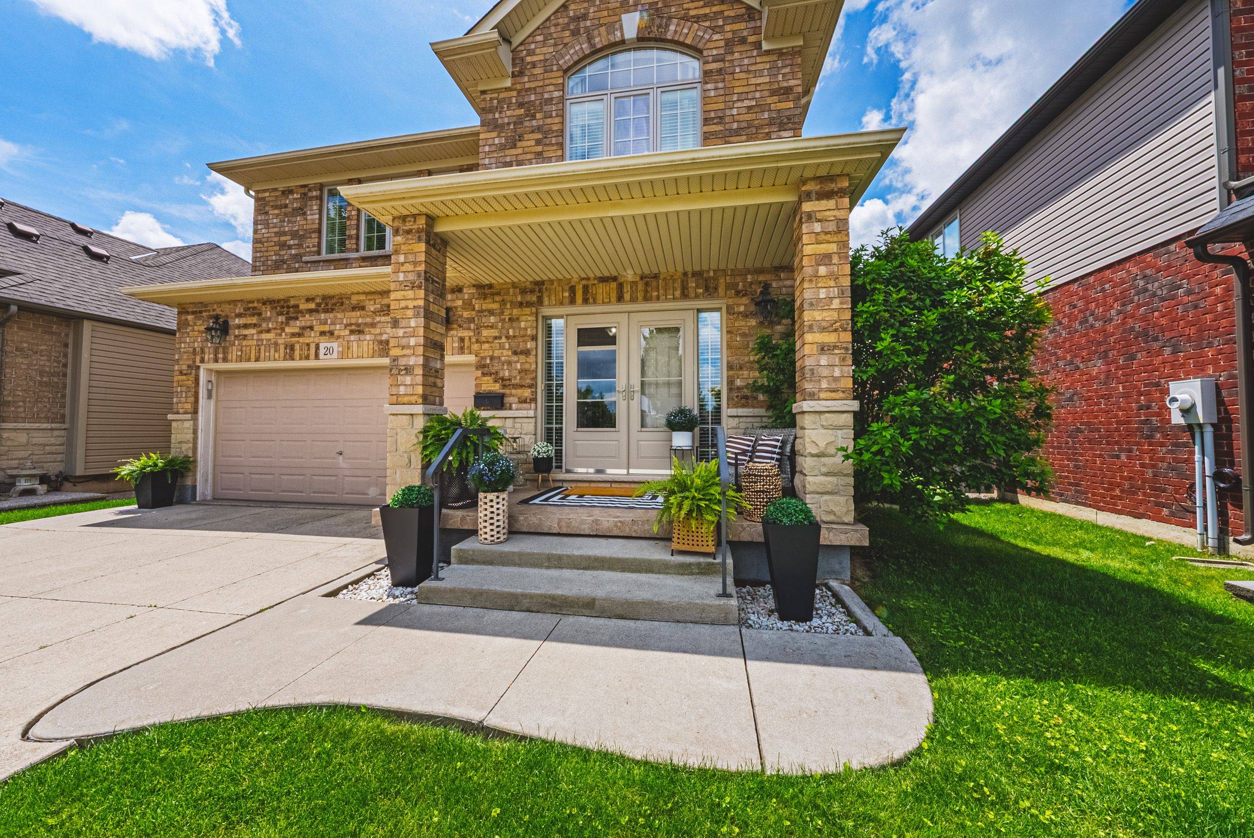 20 Degrow CRES, Hamilton, ON L0R 1C0